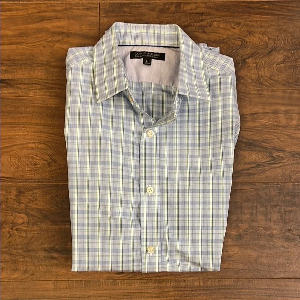 Men's Banana Republic Non-Ironed Tailored Slim Fit Plaid Shirt, Size M.